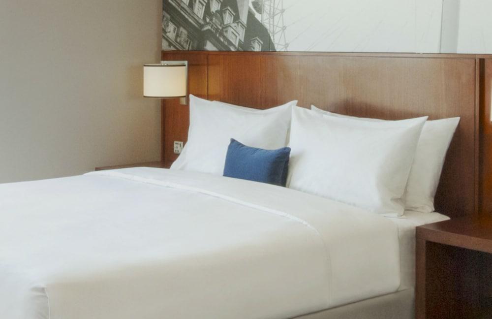Hyatt Place West London Hayes Екстериор снимка
