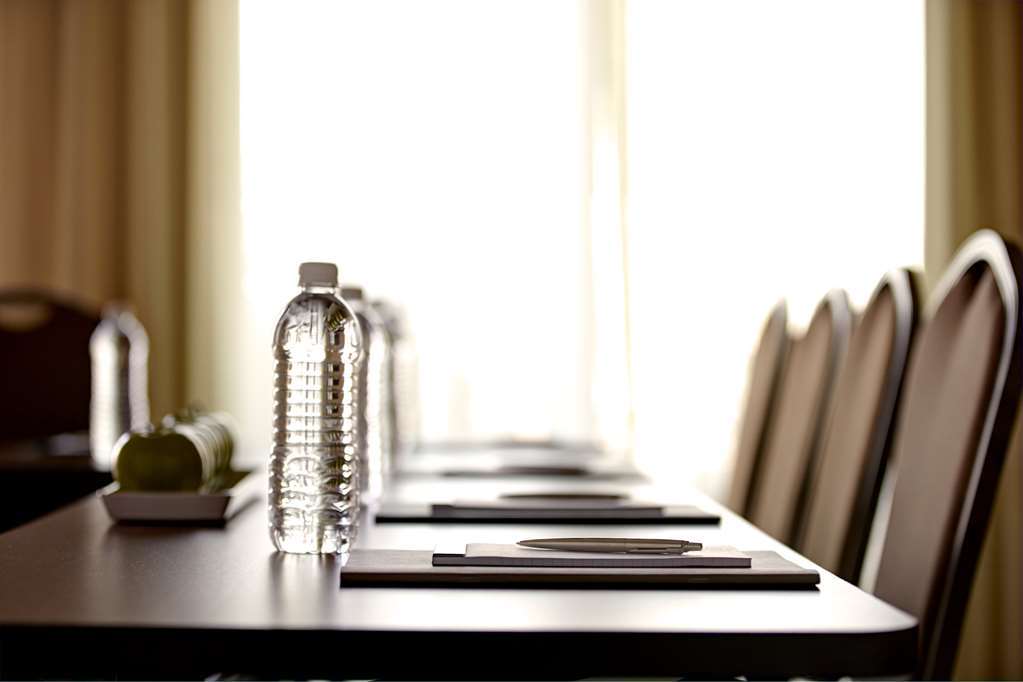 Hyatt Place West London Hayes Съоръжения снимка