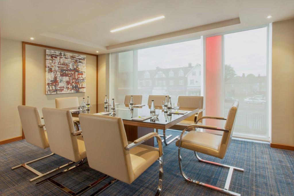 Hyatt Place West London Hayes Екстериор снимка