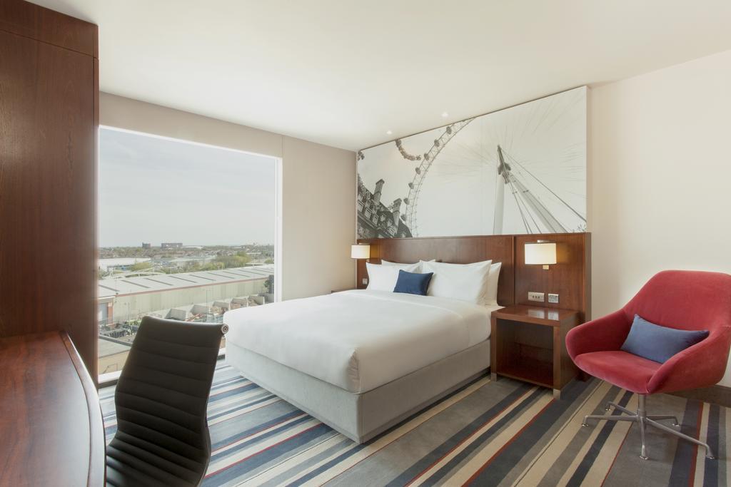Hyatt Place West London Hayes Екстериор снимка