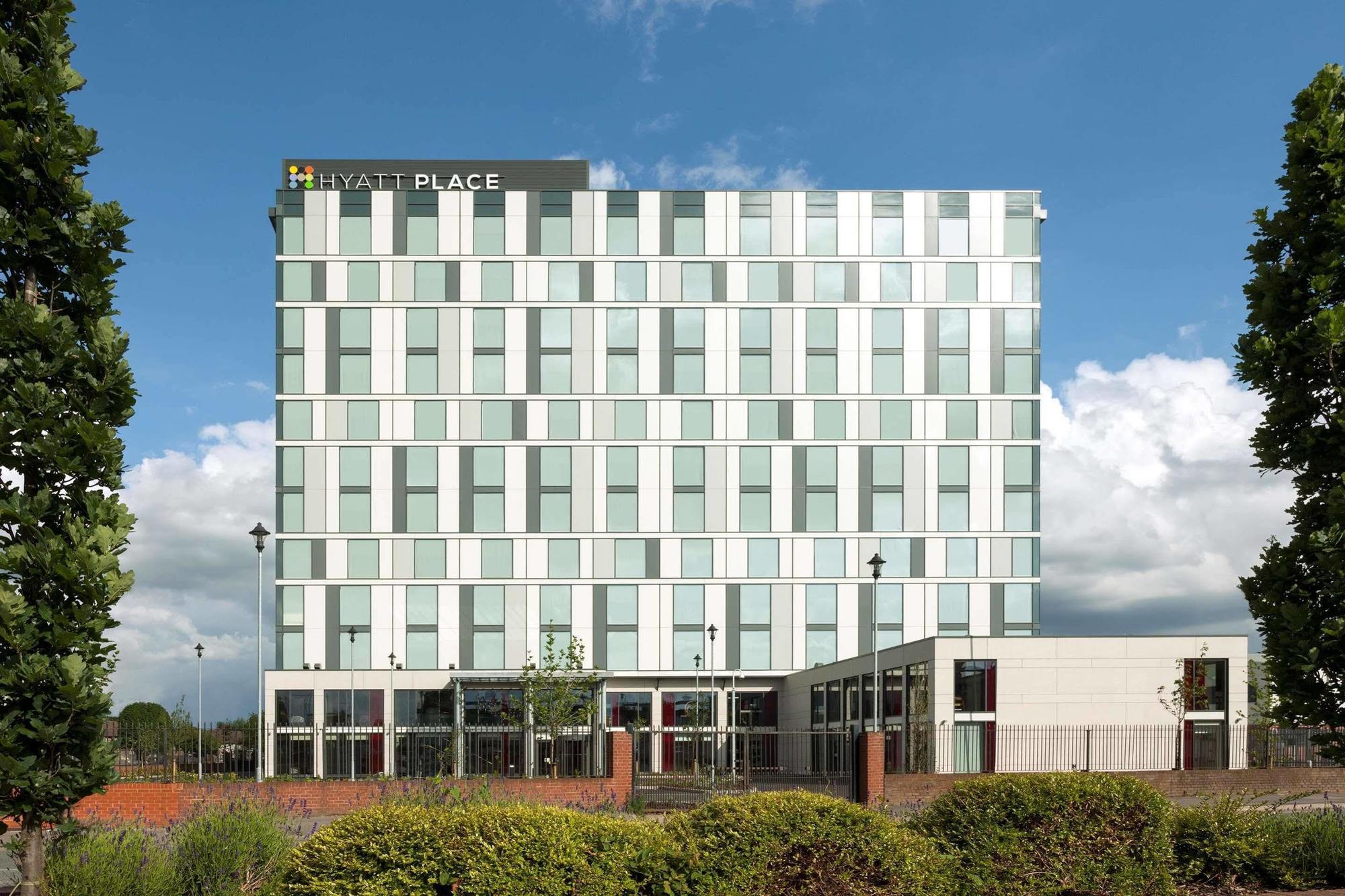 Hyatt Place West London Hayes Екстериор снимка